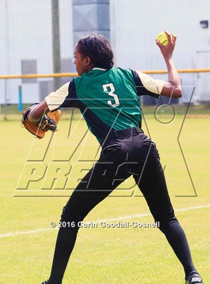 Thumbnail 2 in Ayden-Grifton vs. Havelock photogallery.
