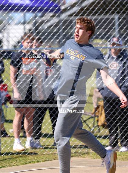 Thumbnail 3 in Mt. Enterprise Track Meet (Field Events) photogallery.