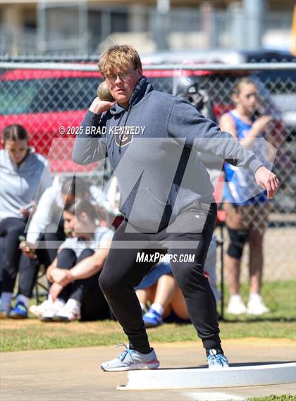 Thumbnail 1 in Mt. Enterprise Track Meet (Field Events) photogallery.