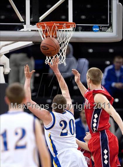 Thumbnail 2 in St. Henry vs. Newport Central Catholic (KHSAA Ninth Region Quarterfinals) photogallery.