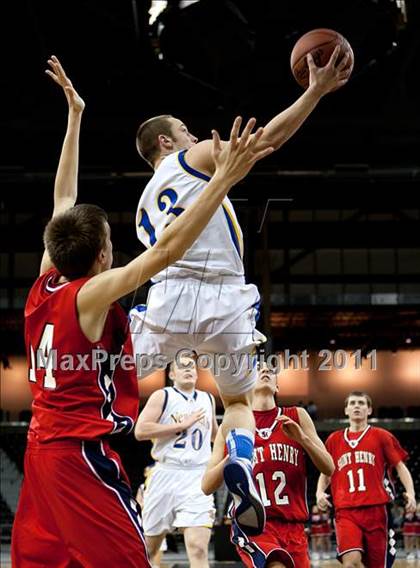 Thumbnail 2 in St. Henry vs. Newport Central Catholic (KHSAA Ninth Region Quarterfinals) photogallery.
