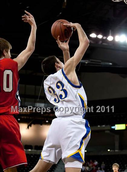 Thumbnail 2 in St. Henry vs. Newport Central Catholic (KHSAA Ninth Region Quarterfinals) photogallery.