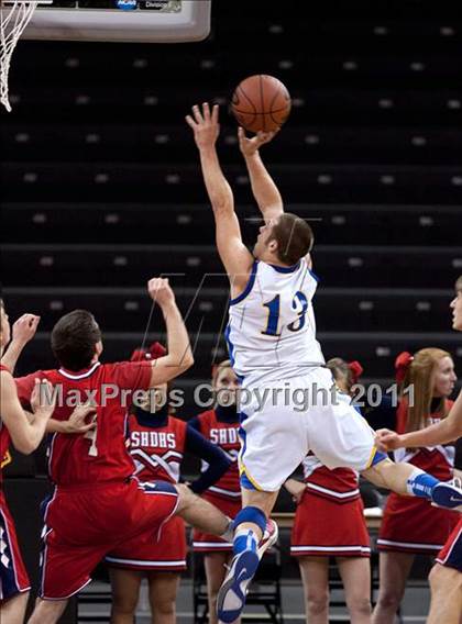 Thumbnail 3 in St. Henry vs. Newport Central Catholic (KHSAA Ninth Region Quarterfinals) photogallery.