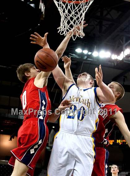 Thumbnail 3 in St. Henry vs. Newport Central Catholic (KHSAA Ninth Region Quarterfinals) photogallery.
