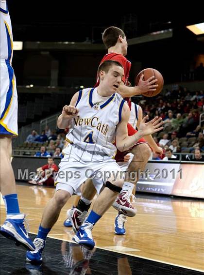 Thumbnail 2 in St. Henry vs. Newport Central Catholic (KHSAA Ninth Region Quarterfinals) photogallery.