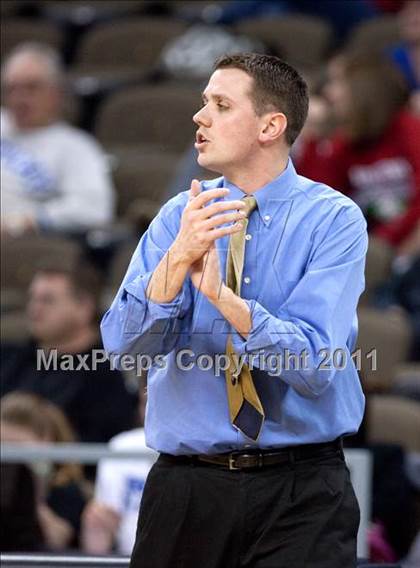 Thumbnail 2 in St. Henry vs. Newport Central Catholic (KHSAA Ninth Region Quarterfinals) photogallery.