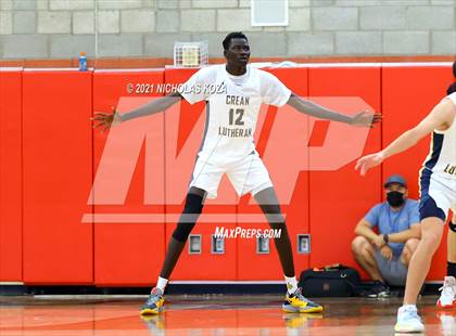 Thumbnail 1 in Crean Lutheran vs. JSerra Catholic (Mater Dei Extravaganza) photogallery.