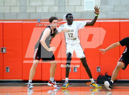 Thumbnail 2 in Crean Lutheran vs. JSerra Catholic (Mater Dei Extravaganza) photogallery.