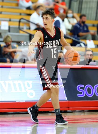 Thumbnail 1 in Crean Lutheran vs. JSerra Catholic (Mater Dei Extravaganza) photogallery.