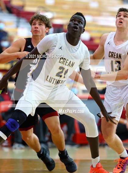 Thumbnail 3 in Crean Lutheran vs. JSerra Catholic (Mater Dei Extravaganza) photogallery.
