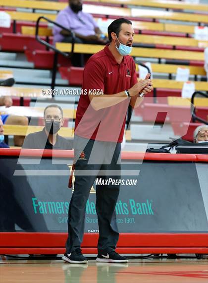 Thumbnail 3 in Crean Lutheran vs. JSerra Catholic (Mater Dei Extravaganza) photogallery.