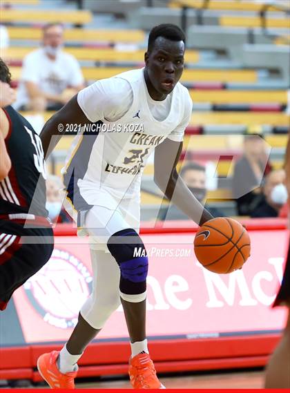 Thumbnail 3 in Crean Lutheran vs. JSerra Catholic (Mater Dei Extravaganza) photogallery.