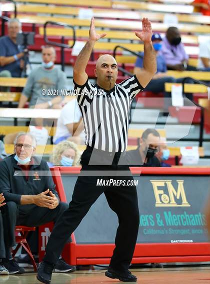 Thumbnail 2 in Crean Lutheran vs. JSerra Catholic (Mater Dei Extravaganza) photogallery.