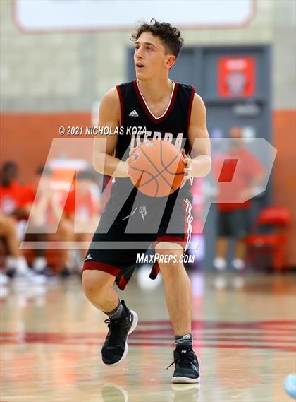 Thumbnail 2 in Crean Lutheran vs. JSerra Catholic (Mater Dei Extravaganza) photogallery.