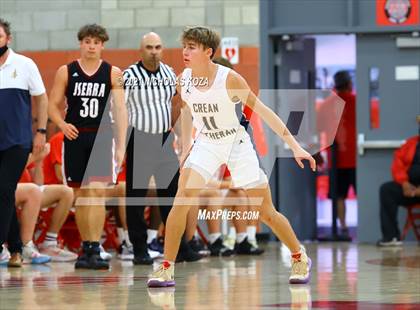 Thumbnail 2 in Crean Lutheran vs. JSerra Catholic (Mater Dei Extravaganza) photogallery.