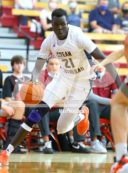 Thumbnail 1 in Crean Lutheran vs. JSerra Catholic (Mater Dei Extravaganza) photogallery.