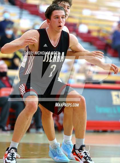 Thumbnail 1 in Crean Lutheran vs. JSerra Catholic (Mater Dei Extravaganza) photogallery.