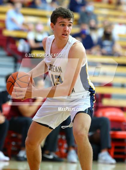 Thumbnail 3 in Crean Lutheran vs. JSerra Catholic (Mater Dei Extravaganza) photogallery.