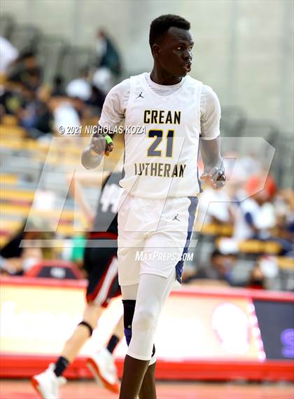 Thumbnail 2 in Crean Lutheran vs. JSerra Catholic (Mater Dei Extravaganza) photogallery.