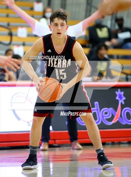 Thumbnail 3 in Crean Lutheran vs. JSerra Catholic (Mater Dei Extravaganza) photogallery.