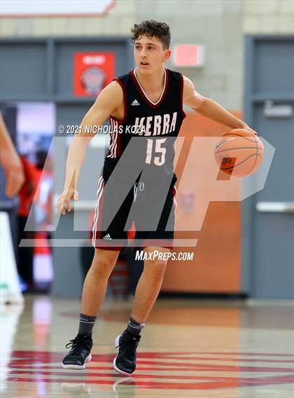Thumbnail 2 in Crean Lutheran vs. JSerra Catholic (Mater Dei Extravaganza) photogallery.