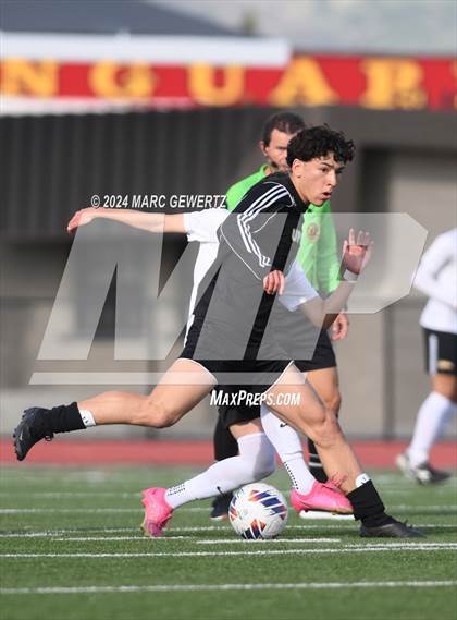 Thumbnail 1 in Upland vs. Esperanza (CIF-SS Division 5 Final) photogallery.