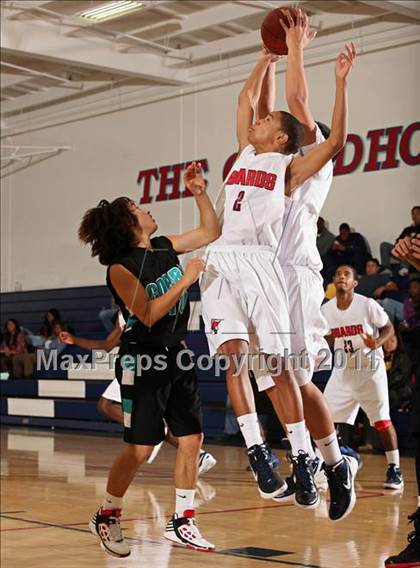 Thumbnail 1 in Contreras @ Bellarmine-Jefferson (Bell-Jeff Holiday Classic) photogallery.