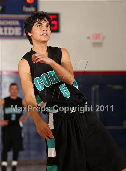 Thumbnail 2 in Contreras @ Bellarmine-Jefferson (Bell-Jeff Holiday Classic) photogallery.