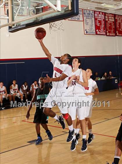 Thumbnail 3 in Contreras @ Bellarmine-Jefferson (Bell-Jeff Holiday Classic) photogallery.