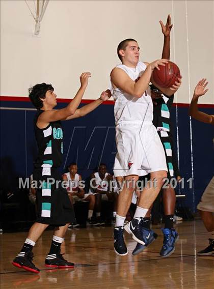 Thumbnail 3 in Contreras @ Bellarmine-Jefferson (Bell-Jeff Holiday Classic) photogallery.