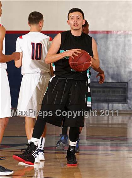 Thumbnail 1 in Contreras @ Bellarmine-Jefferson (Bell-Jeff Holiday Classic) photogallery.