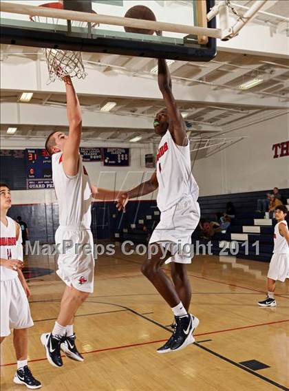 Thumbnail 2 in Contreras @ Bellarmine-Jefferson (Bell-Jeff Holiday Classic) photogallery.