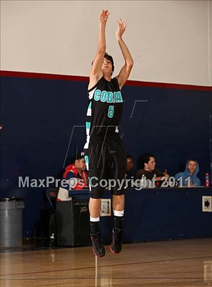 Thumbnail 2 in Contreras @ Bellarmine-Jefferson (Bell-Jeff Holiday Classic) photogallery.