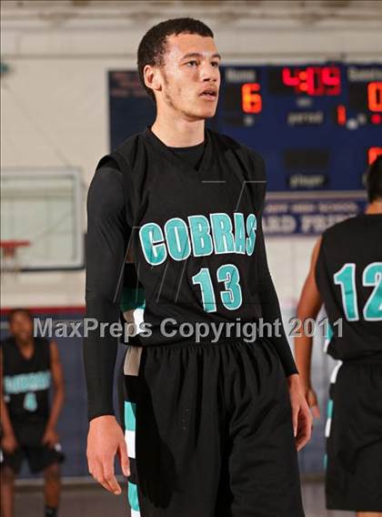 Thumbnail 2 in Contreras @ Bellarmine-Jefferson (Bell-Jeff Holiday Classic) photogallery.