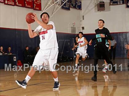 Thumbnail 2 in Contreras @ Bellarmine-Jefferson (Bell-Jeff Holiday Classic) photogallery.