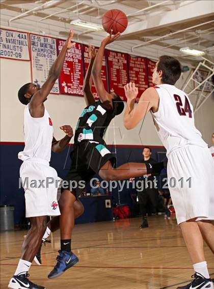 Thumbnail 2 in Contreras @ Bellarmine-Jefferson (Bell-Jeff Holiday Classic) photogallery.