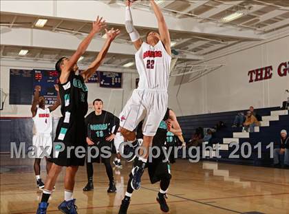 Thumbnail 2 in Contreras @ Bellarmine-Jefferson (Bell-Jeff Holiday Classic) photogallery.