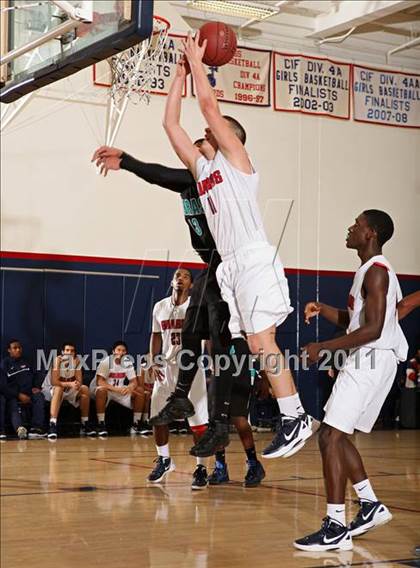 Thumbnail 1 in Contreras @ Bellarmine-Jefferson (Bell-Jeff Holiday Classic) photogallery.