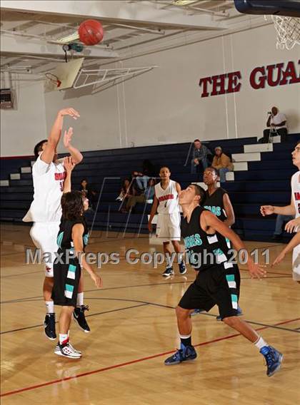 Thumbnail 2 in Contreras @ Bellarmine-Jefferson (Bell-Jeff Holiday Classic) photogallery.