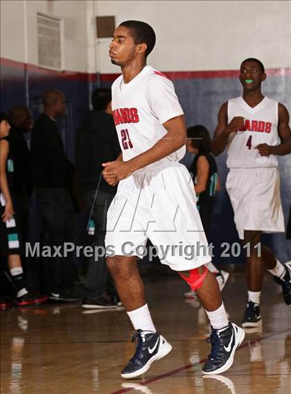 Thumbnail 2 in Contreras @ Bellarmine-Jefferson (Bell-Jeff Holiday Classic) photogallery.