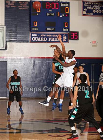 Thumbnail 2 in Contreras @ Bellarmine-Jefferson (Bell-Jeff Holiday Classic) photogallery.
