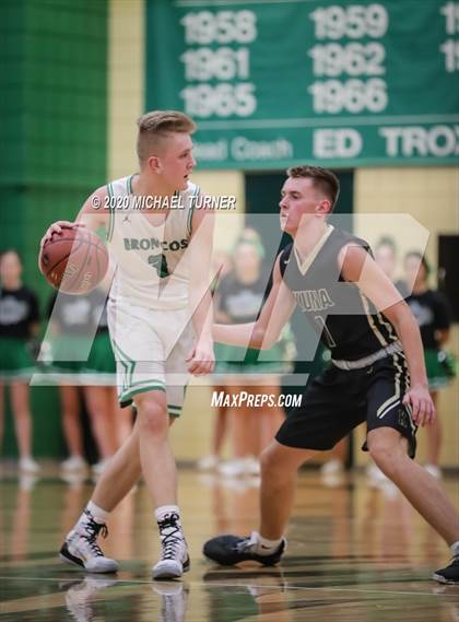 Thumbnail 1 in Blackfoot vs. Kuna photogallery.