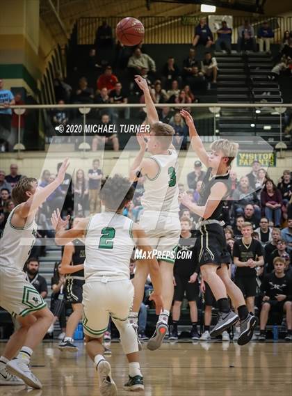 Thumbnail 2 in Blackfoot vs. Kuna photogallery.