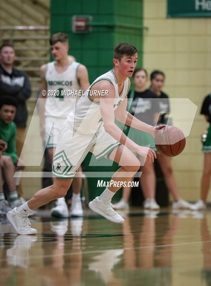 Thumbnail 2 in Blackfoot vs. Kuna photogallery.