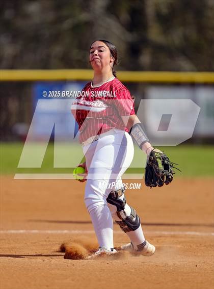 Thumbnail 1 in Maplesville vs Thorsby (Chilton County Tournament Semifinal) photogallery.