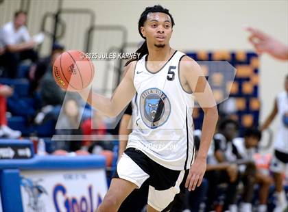 Thumbnail 3 in Oak Cliff Faith Family Academy vs Bella Vista Grind Academy (Tarkanian Classic) photogallery.