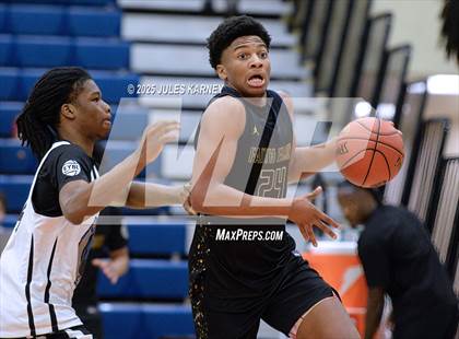 Thumbnail 1 in Oak Cliff Faith Family Academy vs Bella Vista Grind Academy (Tarkanian Classic) photogallery.