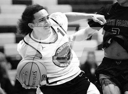 Thumbnail 3 in Oak Cliff Faith Family Academy vs Bella Vista Grind Academy (Tarkanian Classic) photogallery.