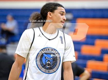 Thumbnail 3 in Oak Cliff Faith Family Academy vs Bella Vista Grind Academy (Tarkanian Classic) photogallery.