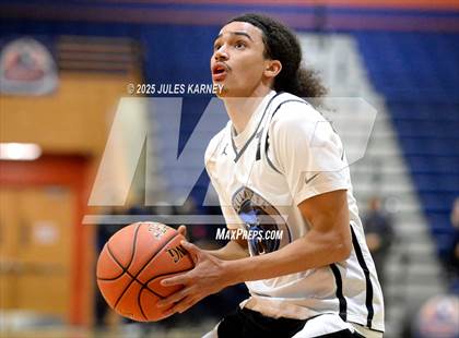 Thumbnail 3 in Oak Cliff Faith Family Academy vs Bella Vista Grind Academy (Tarkanian Classic) photogallery.
